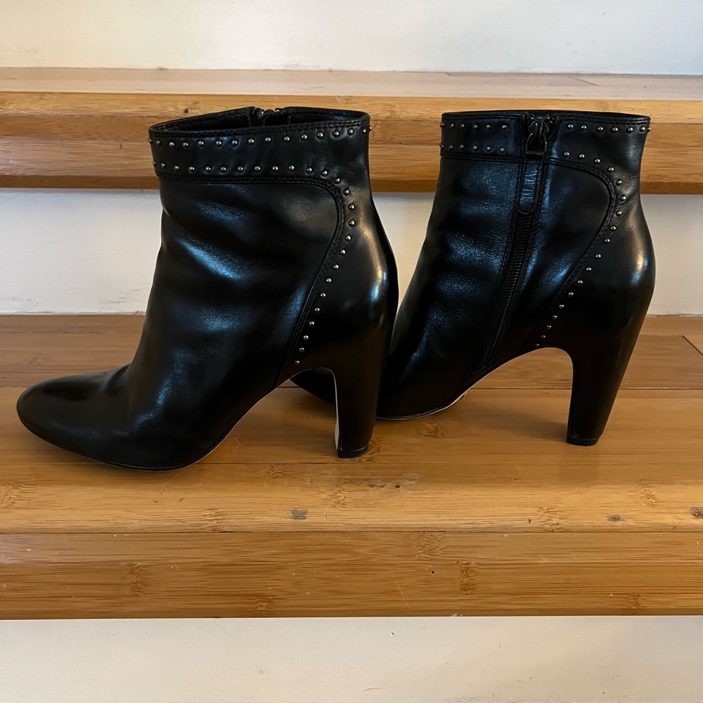 Cole Haan MICA AIR short black ankle booties with zipper size 8 heel 2.5 inch